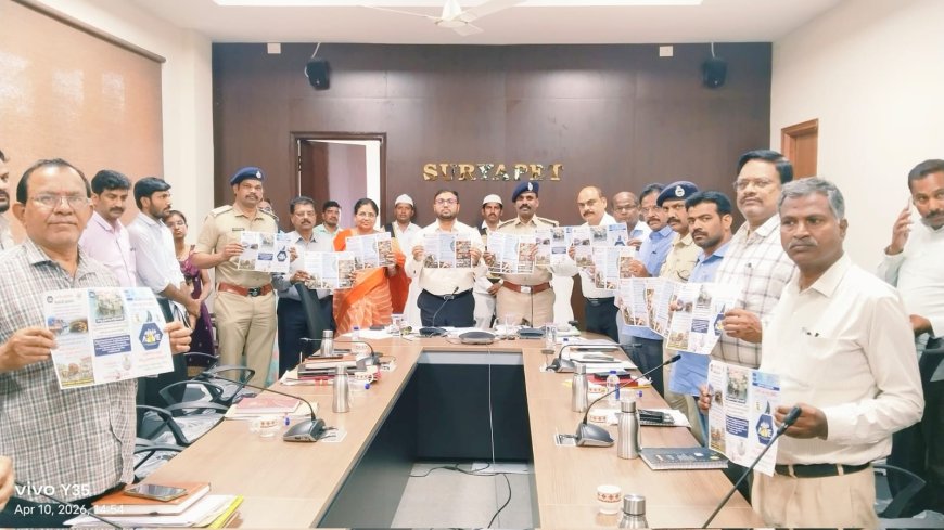 మాస్ క్లాస్ కలగలిపి  డోస్ పెంచిన జిల్లా బాస్