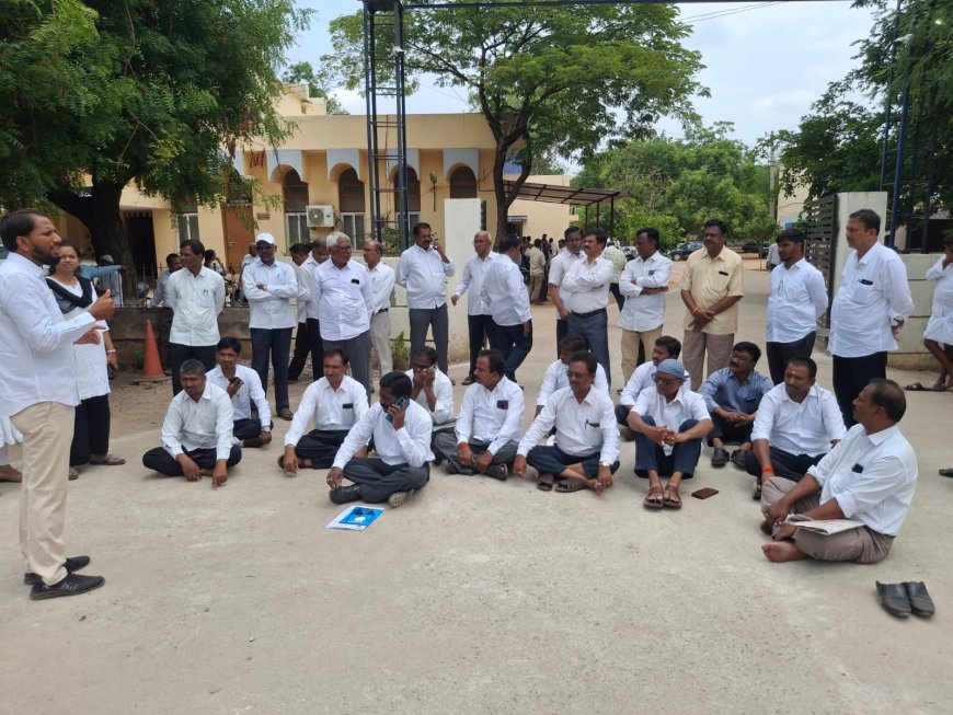 జిల్లా కోర్టు సుమదాయం ను గద్వాల జిల్లా కేంద్రం లోని పీజేపీ క్యాంపు లోనే నిర్మించాలి