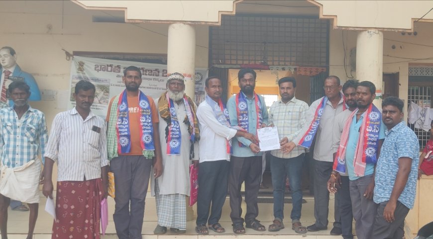 విద్యార్థుల ఫీజు రియంబర్స్ మెంట్ విషయంలో రాష్ట్ర ప్రభుత్వ వైఖరి సరికాదు 