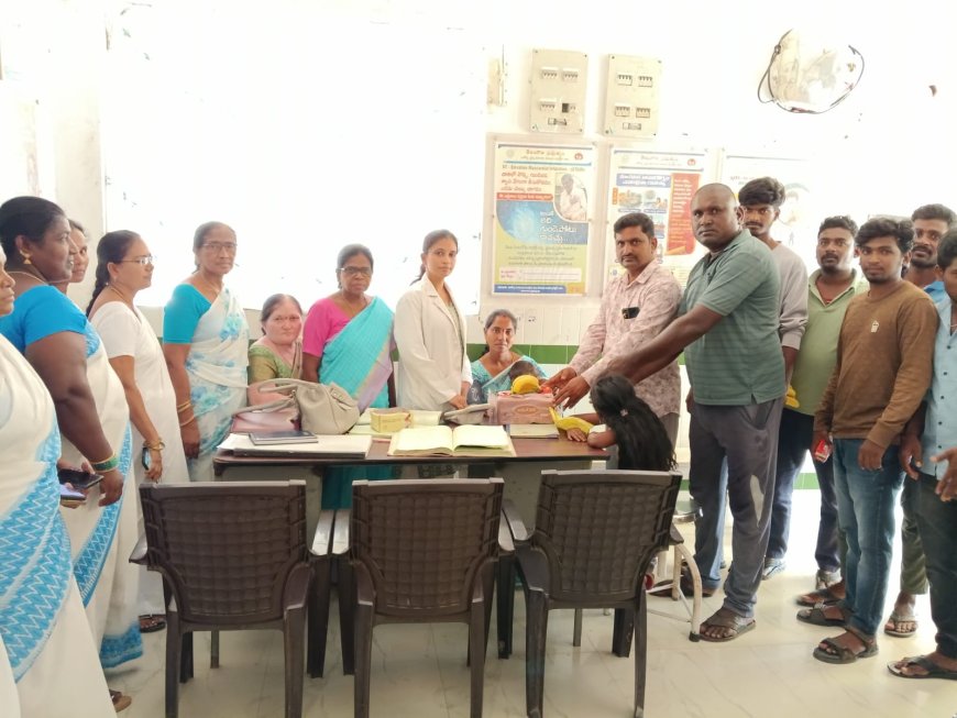 జన్మదిన సందర్భంగా రోగులకు పండ్లు,బ్రెడ్ పంపిణీ