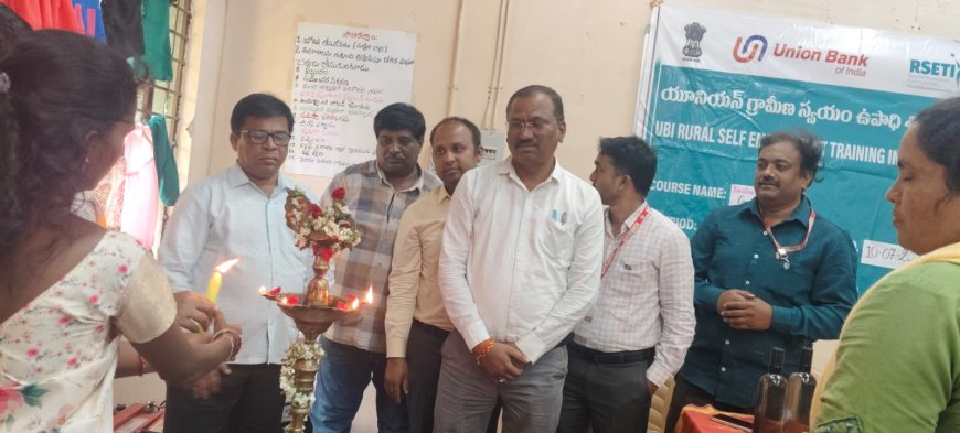 స్వయం ఉపాధి అవకాశాలను విస్తరించడంలో మహిళా సంఘాల పాత్ర కీలకం