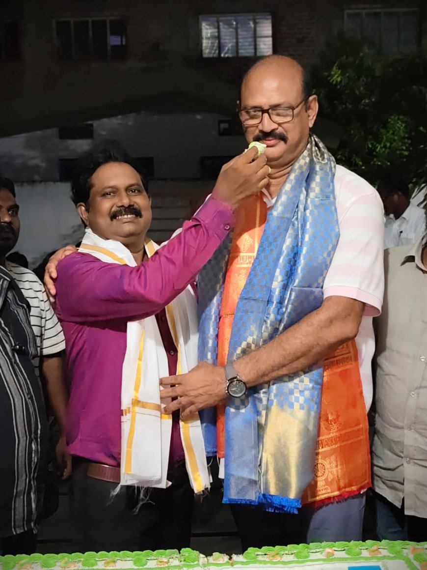 ఘనంగా చలసాని శ్రీనివాసరావు జన్మదిన వేడుకలు
