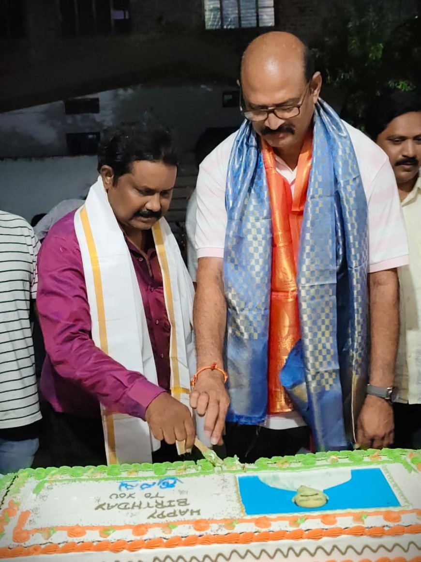 ఘనంగా చలసాని శ్రీనివాసరావు జన్మదిన వేడుకలు