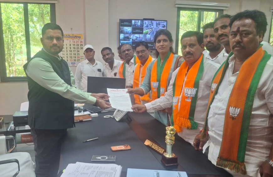 అనంతపురం గుట్టలు వద్దు.. పట్టణంలోనే కోర్టు కావాలి.