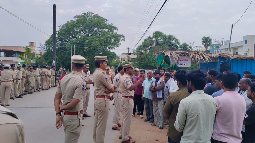 సూర్యాపేట రూరల్ పరిధిలోని అంజనాపురి, మానస నగర్ కాలనీల్లో పోలీసుల 'కార్డన్ అండ్ సెర్చ్'