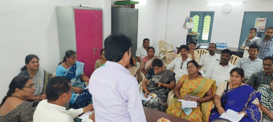 భద్రాచలం పాలకవర్గం సమావేశంలో పాల్గొన్న స్థానిక ఎమ్మెల్యే డాక్టర్ తెల్లం వెంకట్రావు.