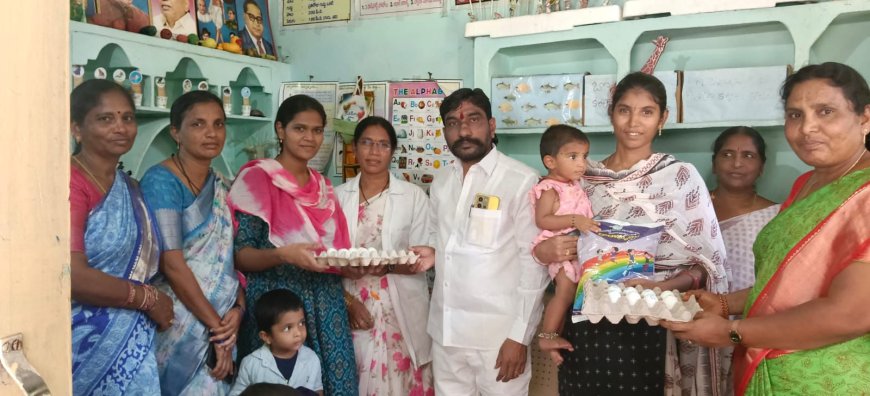 32వ వార్డు శ్రీరాంనగర్ అంగన్వాడీ కేంద్రంలో పౌష్టికాహారం, స్కూల్ యూనిఫామ్స్ పంపిణీ