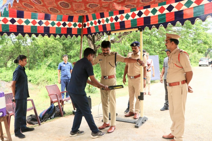 కట్టుదిట్టమైన భద్రత ఏర్పాట్ల మధ్య నీట్ యూజీ 2026 పరీక్షలు