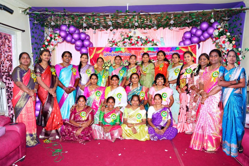 జ్ఞాపకాల జడిలో అభినందనల వేడుక: ఘనంగా పూర్వ విద్యార్థుల ఆత్మీయ సమ్మేళన