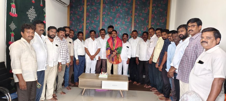 ఘనంగా  డాక్టర్ వూర రామ్మూర్తి యాదవ్ జన్మదిన వేడుకలు