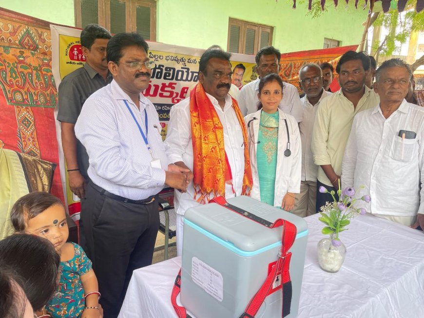 అడ్డగూడూరు పీహెచ్‌సీలో పల్స్ పోలియో కార్యక్రమాన్ని ప్రారంభించిన ఎమ్మెల్యే మందుల సామేల్