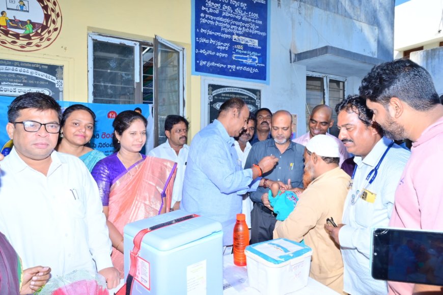 నిండు జీవితానికి రెండు పల్స్ పోలియో చుక్కలు...