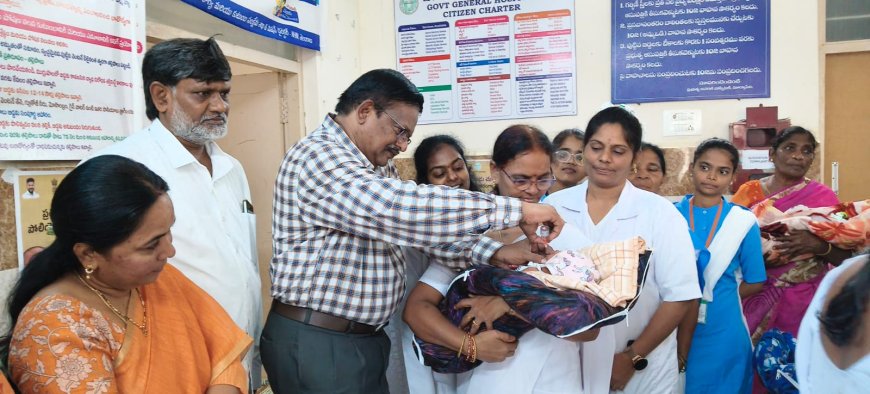 చిన్నారులకు పల్స్ పోలియో చుక్కలు వేయించాలి