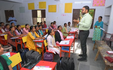 లెక్కల మాస్టారైన జిల్లా కలెక్టర్