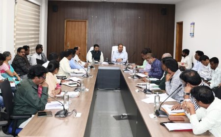 రెండు నెలల్లో ప్రాజెక్టుల భూసేకరణ ప్రక్రియ పూర్తి చేయాలి.