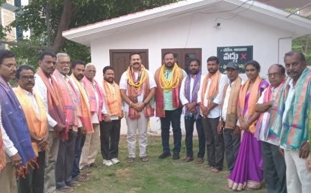 నూతన కమిటీని అభినందించిన:రాంరెడ్డి సర్వోతం రెడ్డి..