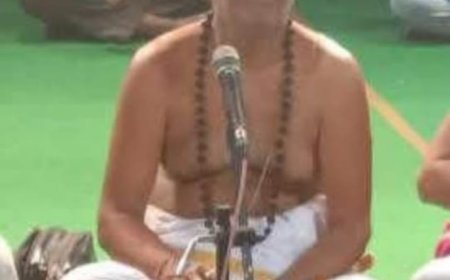 దివ్య క్షేత్రం భద్రాద్రి రామాలయం ఆస్థాన హరిదాసుగారి మృతి పట్లసంతాపంతెలిపినపురోహిత సంఘం