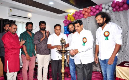 సూర్యాపేట హోటల్స్ అసోసియేషన్ నూతన కార్యవర్గ ప్రమాణ స్వీకారం