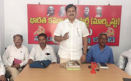 విద్య,వైద్య రంగాలను నిర్వీర్యం చేస్తున్న ప్రభుత్వ విధానాలను వ్యతిరేకిస్తూ.... 