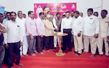 తెలంగాణ రాష్ట్ర మాజీ తొలి విద్యాశాఖ మంత్రి గుంటకండ్ల జగదీష్ రెడ్డి పుట్టినరోజున కేక్ కట్ చేసి ప్రత్యేక ప్రార్ధనలు చేసిన పాస్టర్స్ 