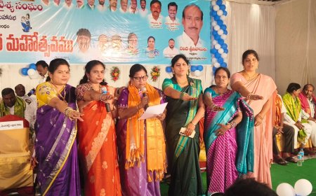 పట్టణ మహిళా సంఘం అధ్యక్షురాలిగా మిట్టపల్లి శ్రీదేవి ప్రమాణ స్వీకారం