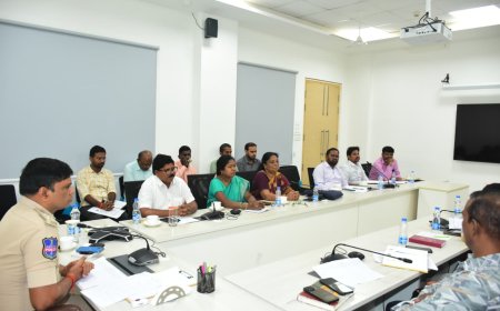 బాల కార్మికులను పనిలో పెట్టుకునేవారిపై కఠిన చర్యలు