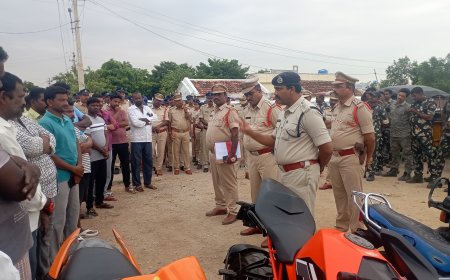 పొద్దు పొద్దున్నే కార్డెన్ సెర్చ్ 37 ద్విచక్ర వాహనాలు 3 ఆటోలు సీజ్