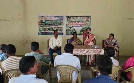 .రైతు వేదికలో ప్రత్యామ్నాయ పంటలపై రైతులకి అవగాహన సదస్సు