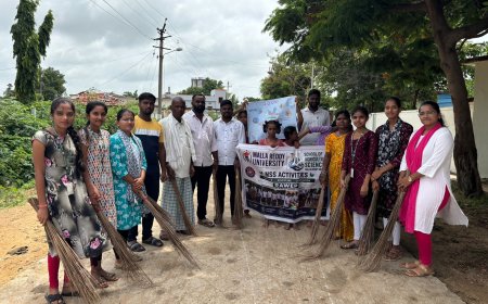 పరిసరాల పరిశుభ్రత పై మల్లారెడ్డి యూనివర్సిటీ విద్యార్థులు అవగాహన