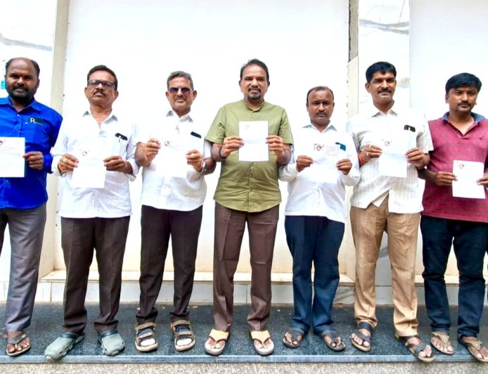 అమరవీరుల యాదిలో జిఎంపిఎస్ రాష్ట్ర స్ఫూర్తియాత్రను జయప్రదం చేయండి. 