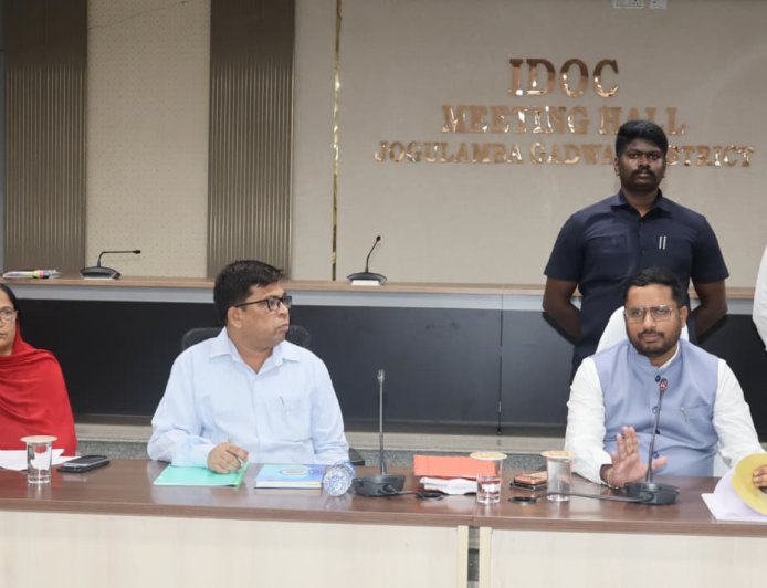 సీజనల్ వ్యాధుల నివారణకు చర్యలు తీసుకోవాలి.
