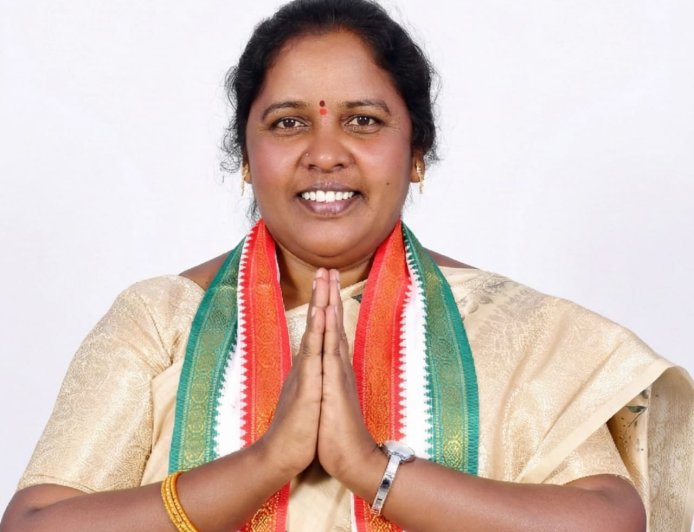 ఎమ్మెల్యే మందుల సామేలు, మండల  అధ్యక్షులు జనార్ధన్‌కు  శుభాకాంక్షలు జేరిపోతుల శోభ రాణి మాజీ ఎంపీపీ