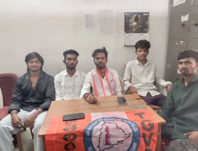 వసతి గృహాలలో మౌలిక వసతులు కల్పించాలి