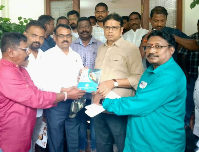 జర్నలిస్టుల సమస్యలను తప్పకుండా పరిష్కరిస్తాం