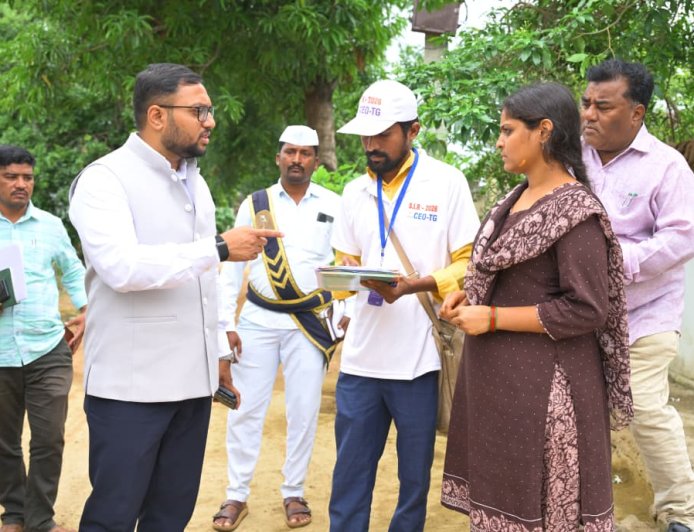 ఓటరు జాబితా సవరణ నిర్ణీత గడువు లోపు పూర్తి చేయాలి జిల్లా కలెక్టర్