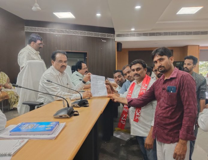 వస్త్రం తండా ప్రజలకు పునరావాసం కల్పించండి...