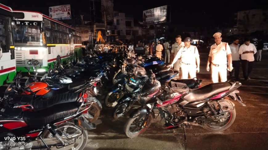 సూర్యాపేట జిల్లా కేంద్రంలో అర్ధరాత్రి నాఖాబందీ