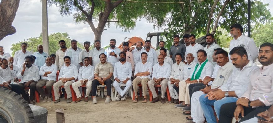 అక్రమ ప్రాజెక్టు లను అడ్డుకోవాలి