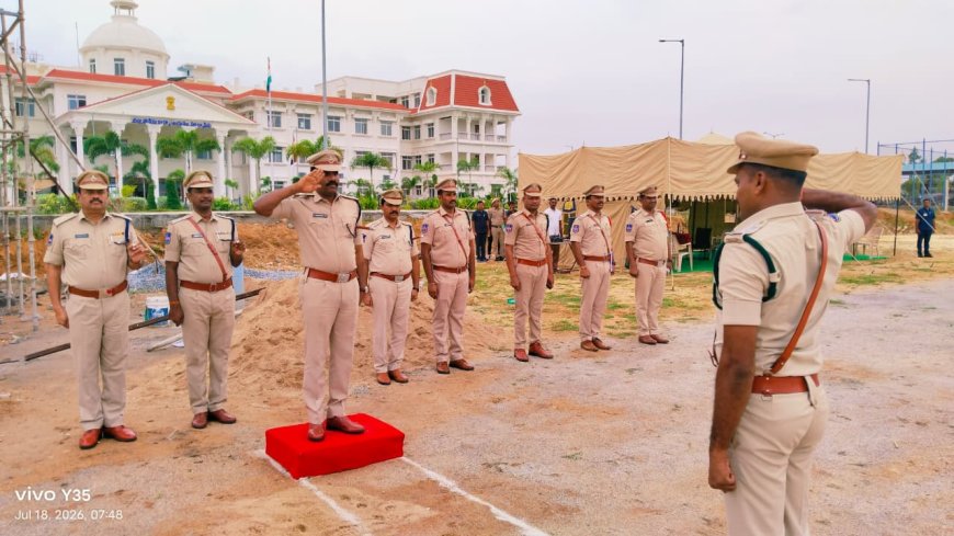 సూర్యాపేట పోలీస్ వారాంతపు కవాతు, పరిశీలించిన జిల్లా ఎస్పి నరసింహ ఐపిఎస్