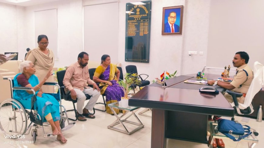 పోలీస్ గ్రీవెన్స్ డేలో బాధితుల పిర్యాదులను పరిశీలించిన జిల్లా ఎస్పి నరసింహ ఐపీఎస్ ..