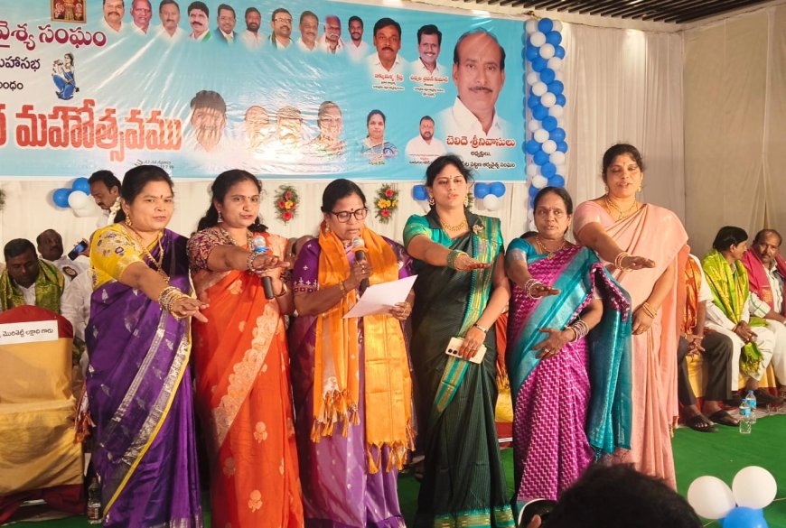 పట్టణ మహిళా సంఘం అధ్యక్షురాలిగా మిట్టపల్లి శ్రీదేవి ప్రమాణ స్వీకారం
