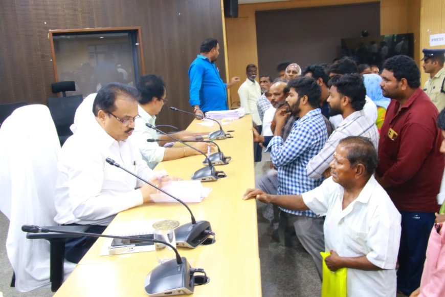 ప్రజావాణి దరఖాస్తులను సత్వరమే పరిష్కరించాలి