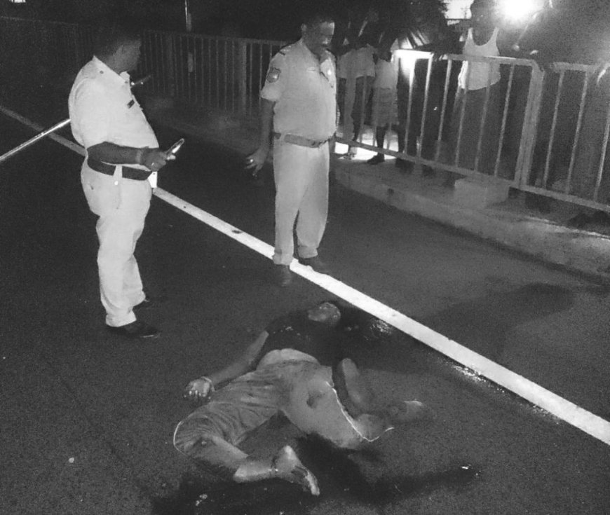 ఘోర రోడ్డు ప్రమాదం యువకుడు మృతి