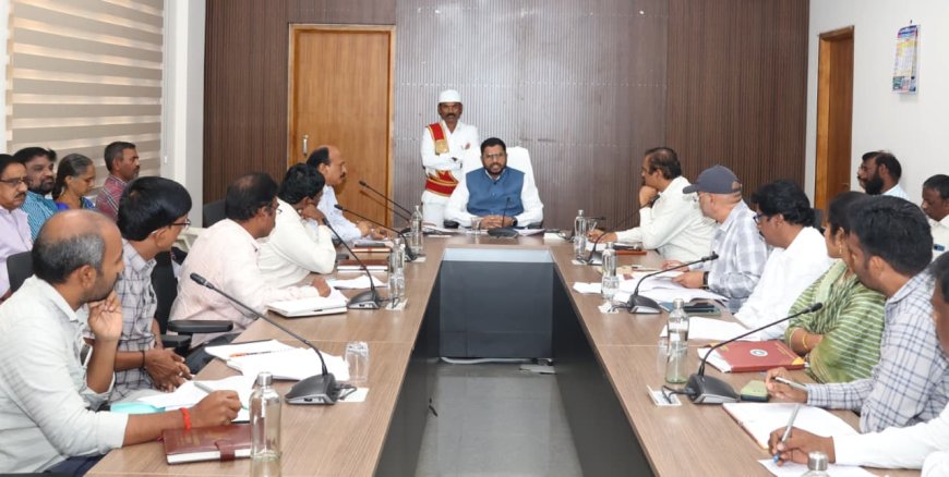 ప్రభుత్వం ప్రాజెక్టులను పూర్తి చేసేందుకు ప్రాధాన్యతనిస్తోంది