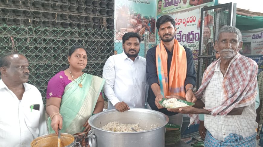 అభిమానుల మధ్య ఘనంగా 14వ వార్డ్ కౌన్సిలర్ గాలి సాయి జన్మదిన వేడుకలు 