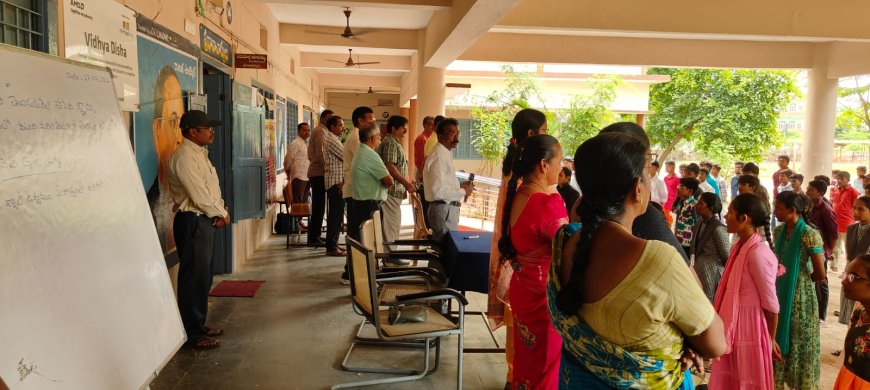 ప్రభుత్వ జూనియర్ కళాశాలలో 502 అడ్మిషన్లు.. 