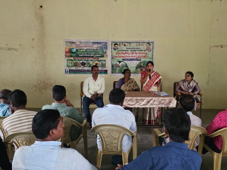 .రైతు వేదికలో ప్రత్యామ్నాయ పంటలపై రైతులకి అవగాహన సదస్సు