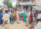 వాహనదారులకు అవగాహన కల్పించిన సిఐ రవి