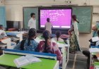 పాఠశాలను సందర్శించి విద్యార్థుల సామర్ధ్యాలను పరిశీలించిన  జిల్లా విద్యాధికారి విజయలక్ష్మి.