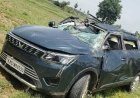 సూర్యాపేట శివారులో కారు బోల్తా